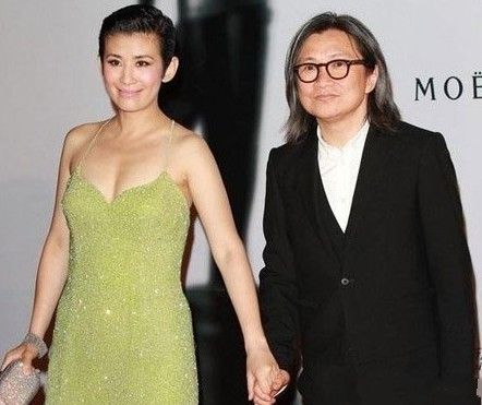 吴君如陈可辛恩爱有加