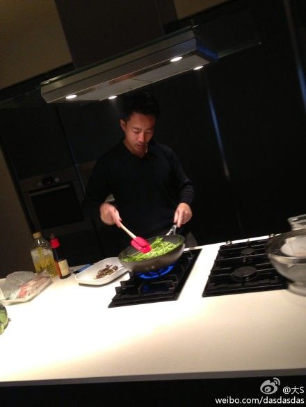 大S幸福分享汪小菲下厨照