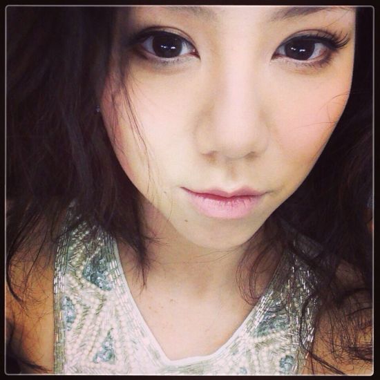 邓紫棋晒妩媚自拍