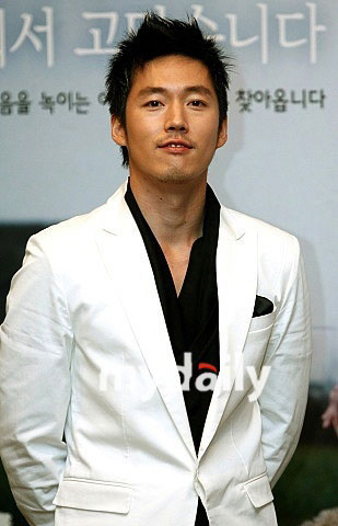 张赫姐弟恋明年6月结婚准新娘已怀胎8月 附图 手机新浪网