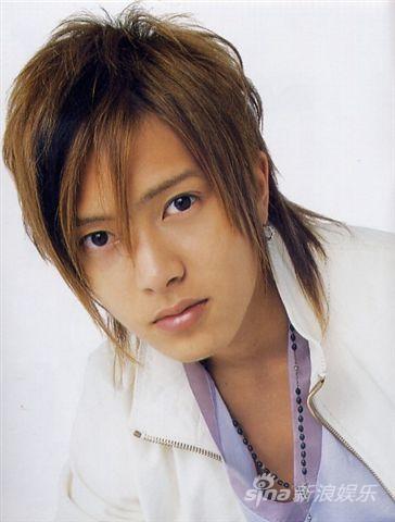 传铃木亚美和山下智久热恋在公共场合十分亲密 手机新浪网