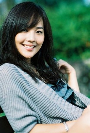 新浪娱乐讯 韩国男星朴龙河的前女友柳真于7月1日早上更新博客,首次