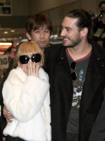 滨崎步和丈夫二人婚史回顾