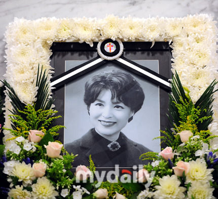 南允贞灵堂中的遗像