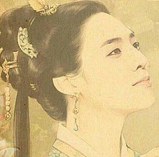 BigBang成员G-DRAGON合成照