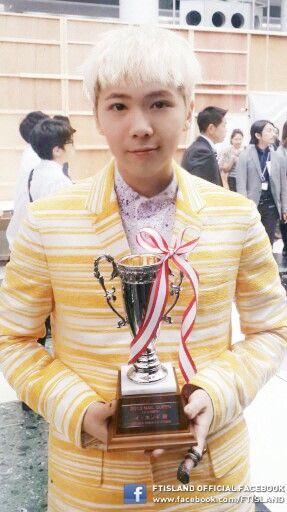 FTIsland李洪基日本获美甲奖