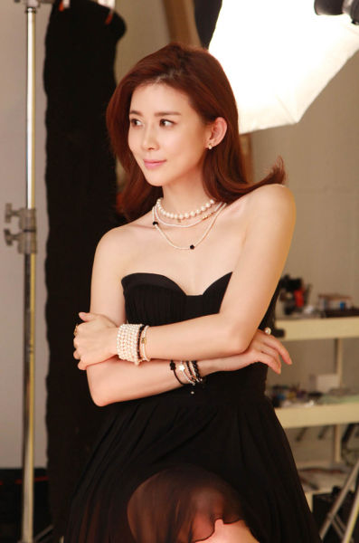 李宝英美艳高贵