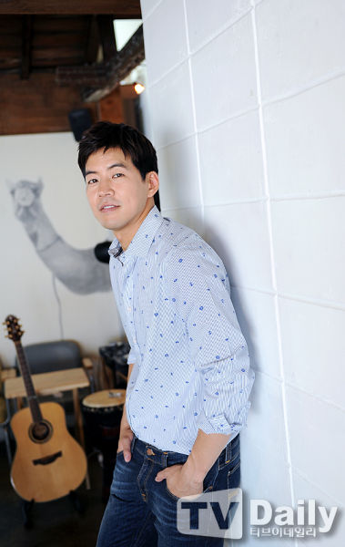 韩国演员李相允