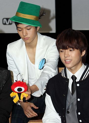 图文:韩国新组合infinite-心情好