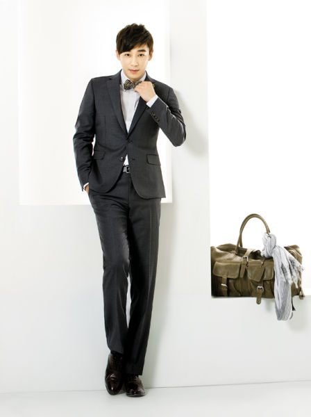 韩星陈益汉春装写真