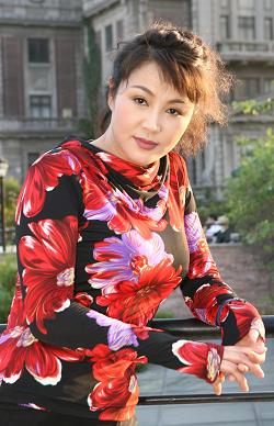 于小慧参加评选焦头烂额 给短信拉票"灭火"