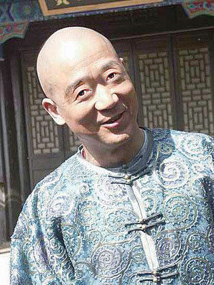 今天为了自己投拍的影视剧整容,邀请记者见证 邓建国为了自己投拍的