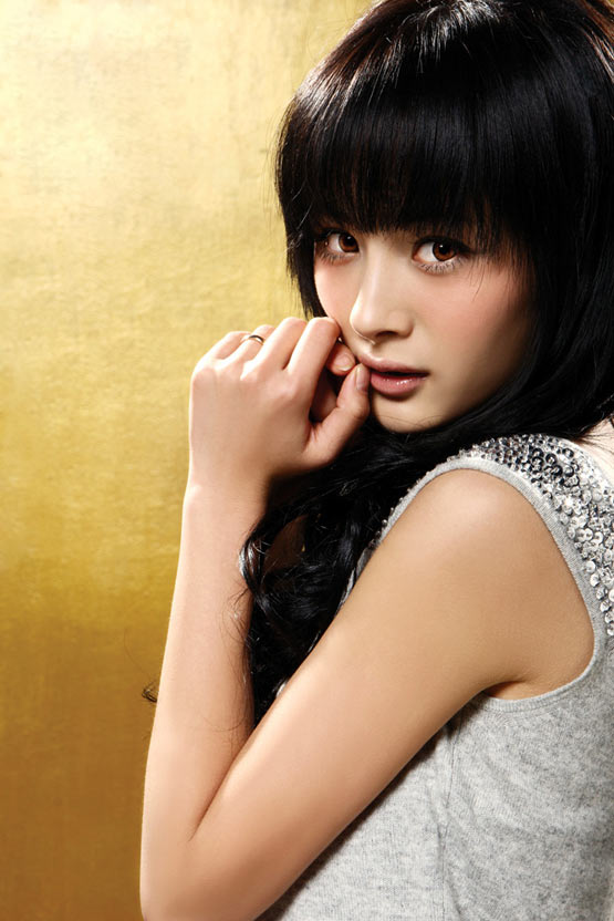 瞩目的"80后新人王"杨幂(blog),在获得"福布斯2007年度最具潜力名人奖