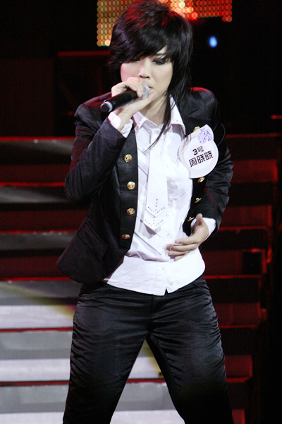 绝对女生周晓晓自成一派 开创唱响嘻哈先河(图)