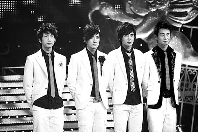 "好男儿"4进3比赛举行 张殿菲止步三强(附图)