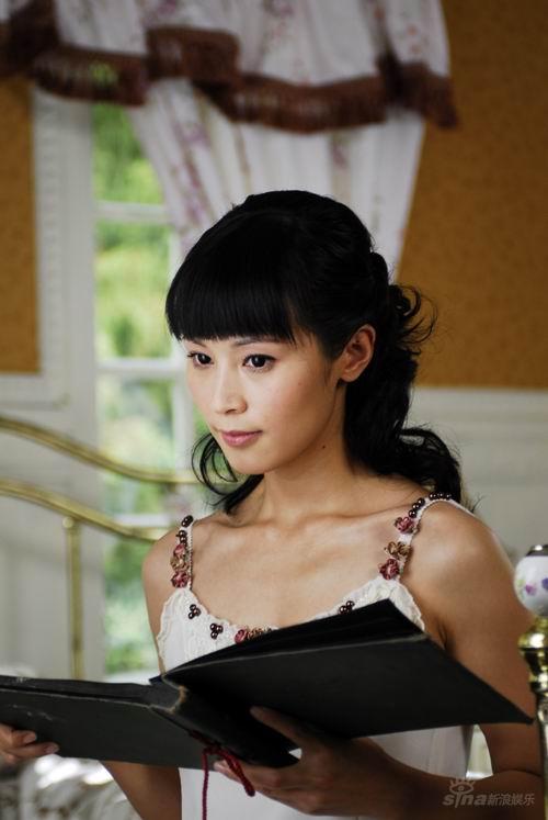 横店影视城炎热天气 石小群古灵精怪避暑有妙招