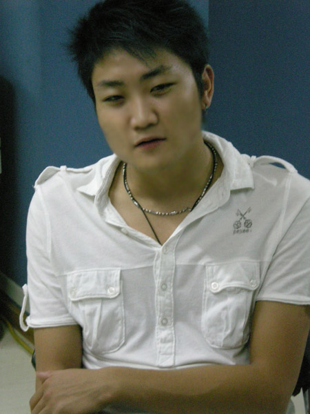 小冀单曲用情演绎离别沧桑嗓音比杨坤柔和图