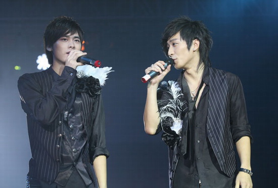 好男徐州演唱会火爆开唱 四大组合轮番登场(图)