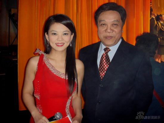 李湘主持《唱支山歌给党听》演唱会喜迎十七大