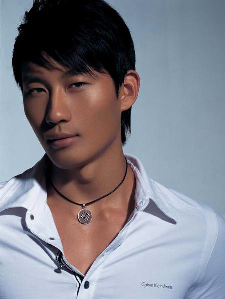 名模孟飞业界迅速窜红 代言走秀全面出击(附图)