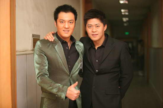 张振宇、誓言（左）