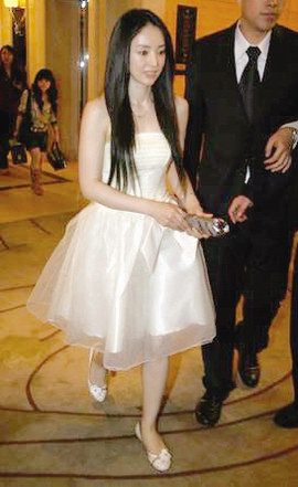最好闺蜜结婚董璇当伴娘
