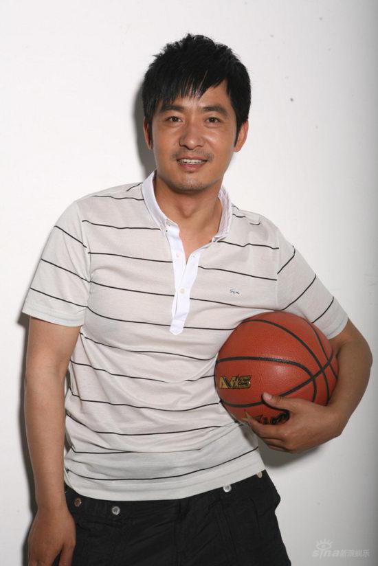 郭晓冬拍写真祝福奥运 心系北京为中国加油(图)