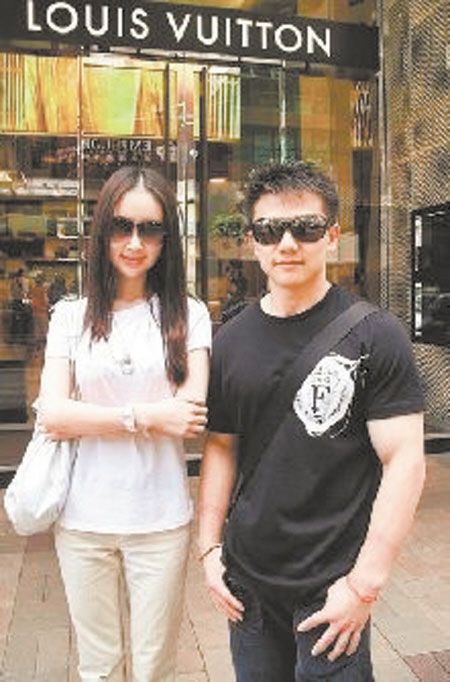 舒畅和陈一冰逛街