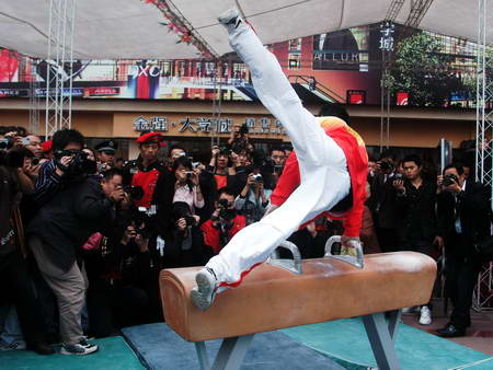 北京奥运会夺金王现场露一手