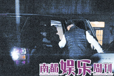 车中密会神秘女郎