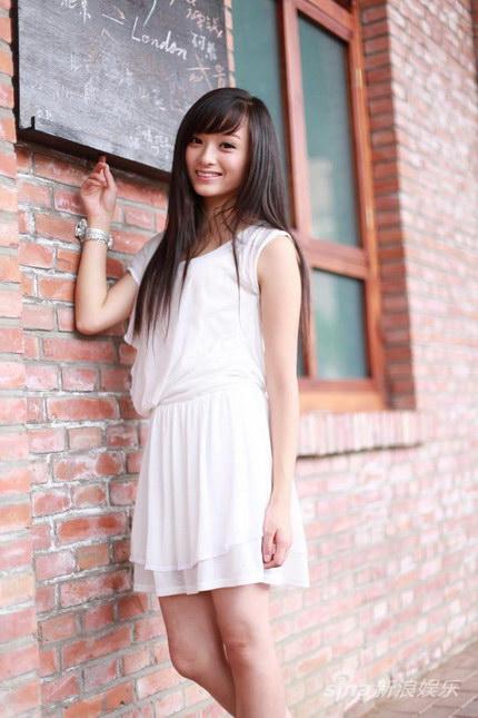 罗震环不愿做"花瓶" 苦练唱功看齐张靓颖(图)