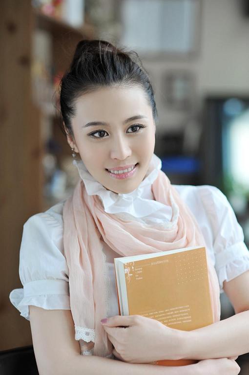 张宁益清新淡雅写真