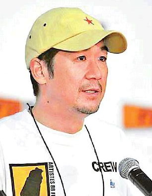 张国立在香港呼吁赈灾