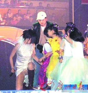 “泼粪门”全国震惊