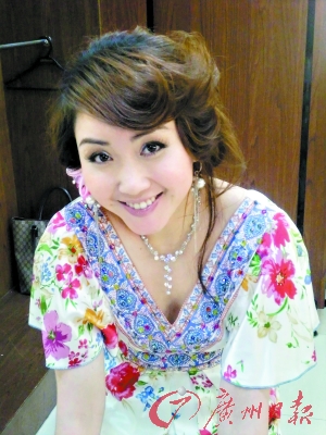 《都市笑口组》中扮演梦露的张莹