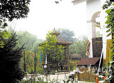 郭家的“后花园”被指占用公用绿地