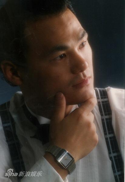 张行个唱主打"音效牌" 当年帅气写真曝光(图)