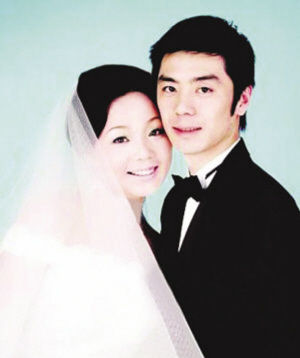 媒体曝出的结婚照