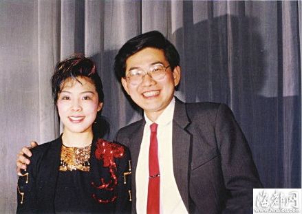 曹可凡称，张培(左)将他带入主播行列