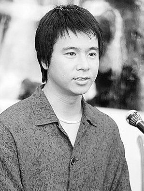 红豆坦承文艺圈里的人普遍有自恋倾向。