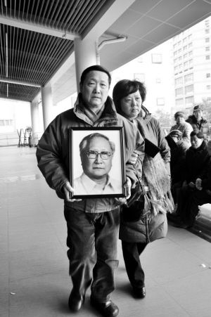 陈传熙告别仪式在上海龙华殡仪馆举行