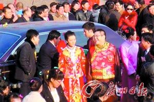 车晓和李兆会当年结婚的场景热闹异常