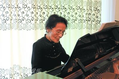 周小燕教授