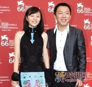 黄渤和妻子小欧为数不多的合影