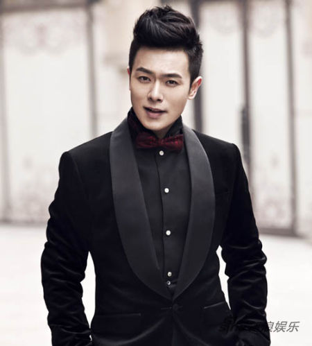 万思维新戏获评型男大少