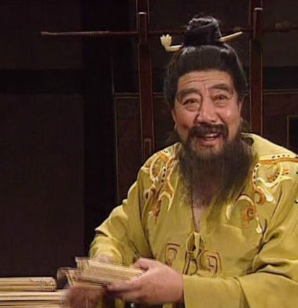 里坡在《三国演义》(1994)中扮演的董卓。