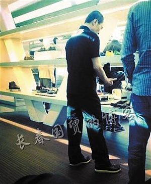 张艺谋