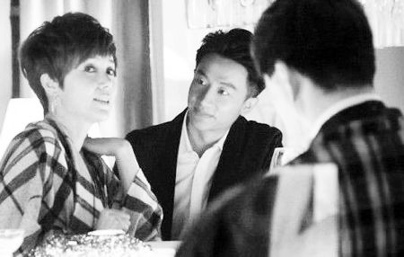 蒋雯丽、黄轩曾在电视剧《女人帮》中上演姐弟恋