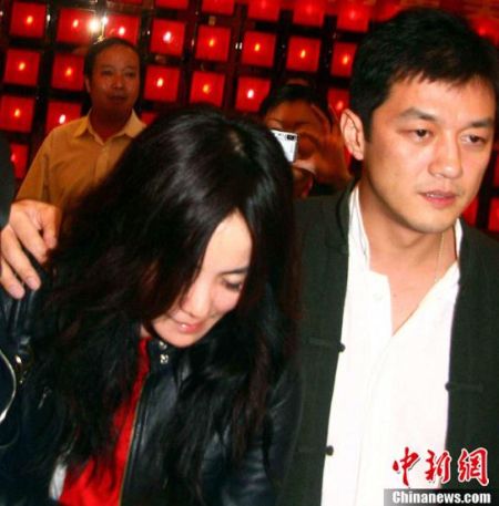 9月13日，7点30分左右，王菲发布一条内容为：“这一世 夫妻缘尽至此 我还好 你也保重”的微博，疑与李亚鹏&