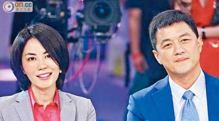 王菲宣布与李亚鹏离婚后，先高调维护对方，后又获李亚鹏示爱。